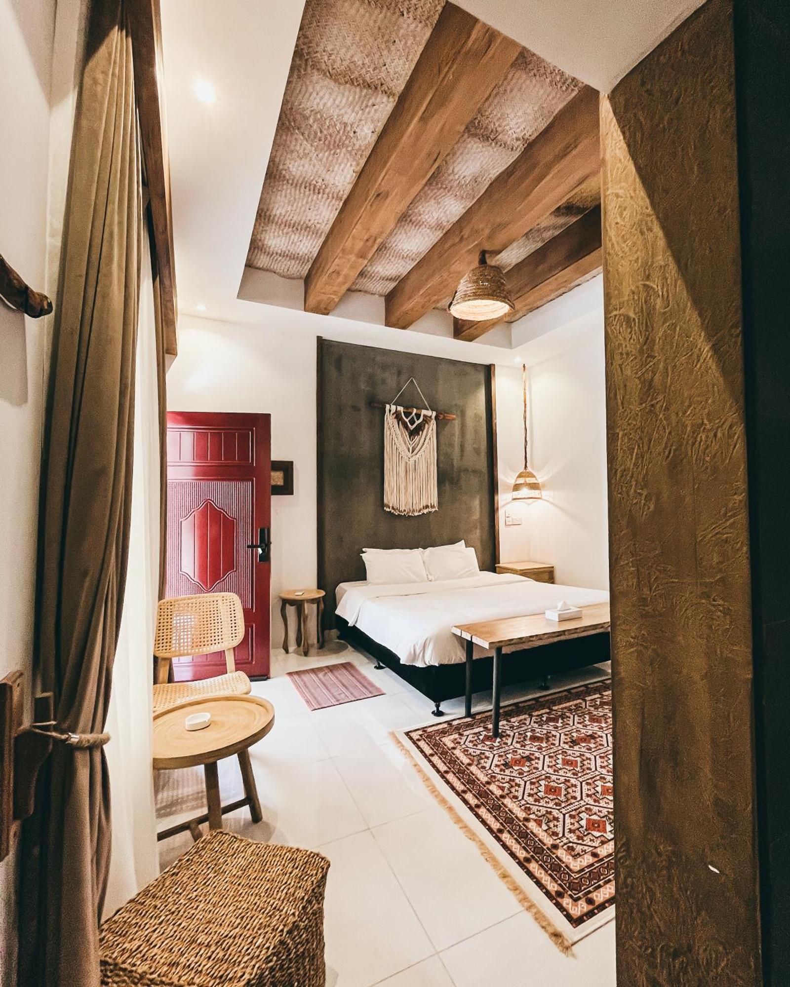 Nomad Inn Tiwi Екстериор снимка