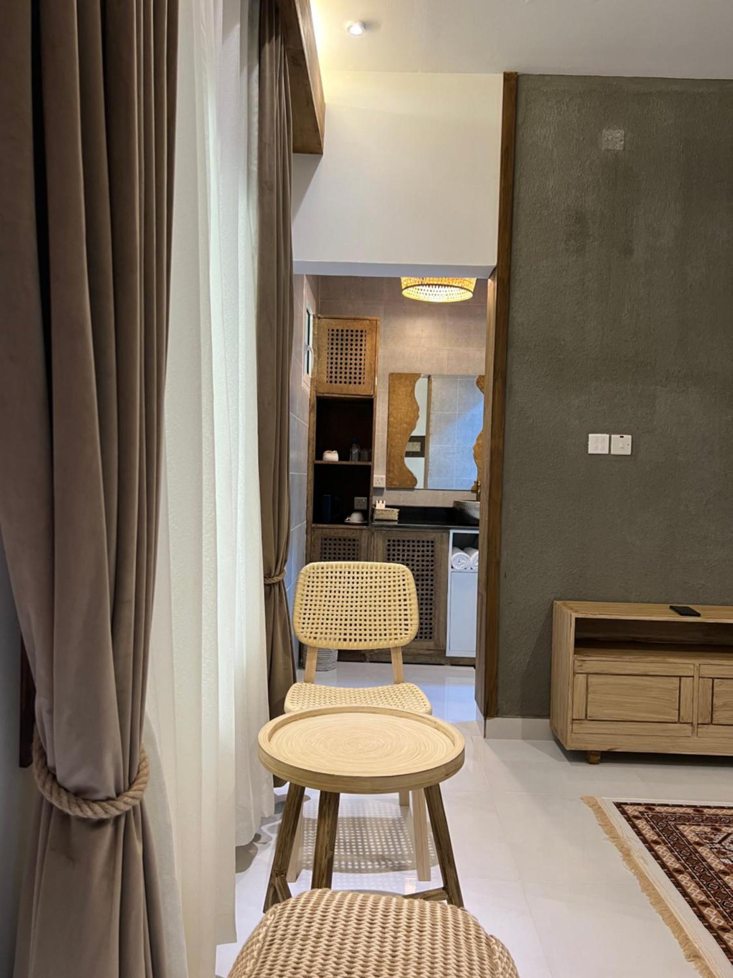 Nomad Inn Tiwi Екстериор снимка